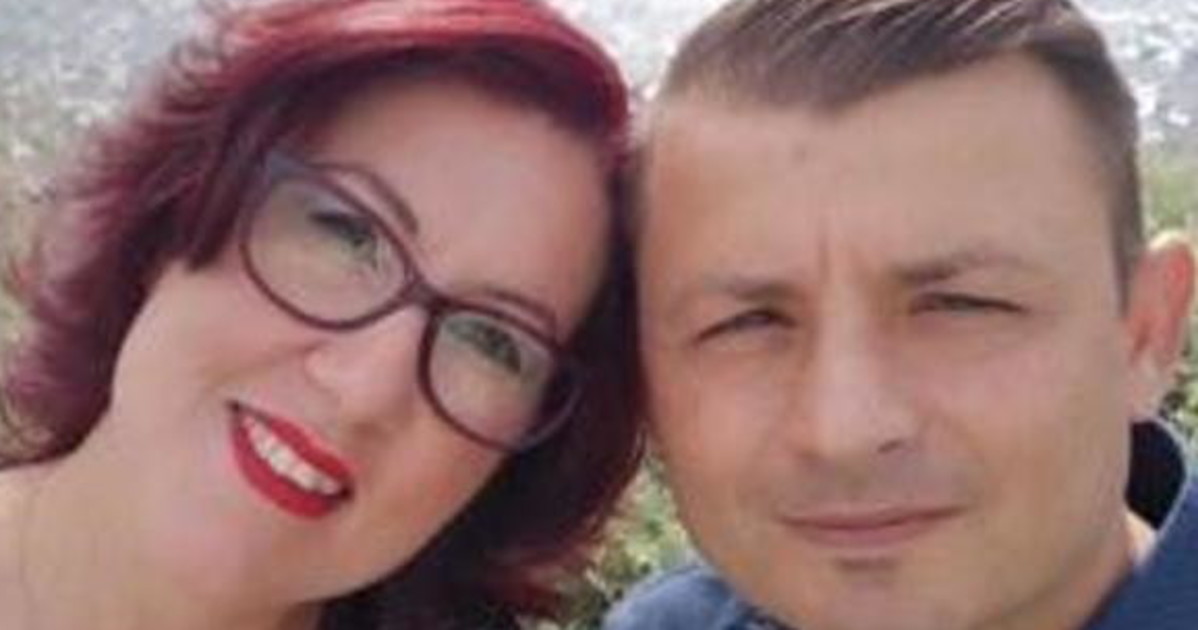 Libero_official's tweet photo. Stefano Paternò, il militare morto a 43 anni dopo il #vaccino, stroncato dalla reazione di #AstraZeneca: "Aveva già avuto il #coronavirus, troppi anticorpi"  https://t.co/7KElUCwm2I https://t.co/aJDP3XQPit