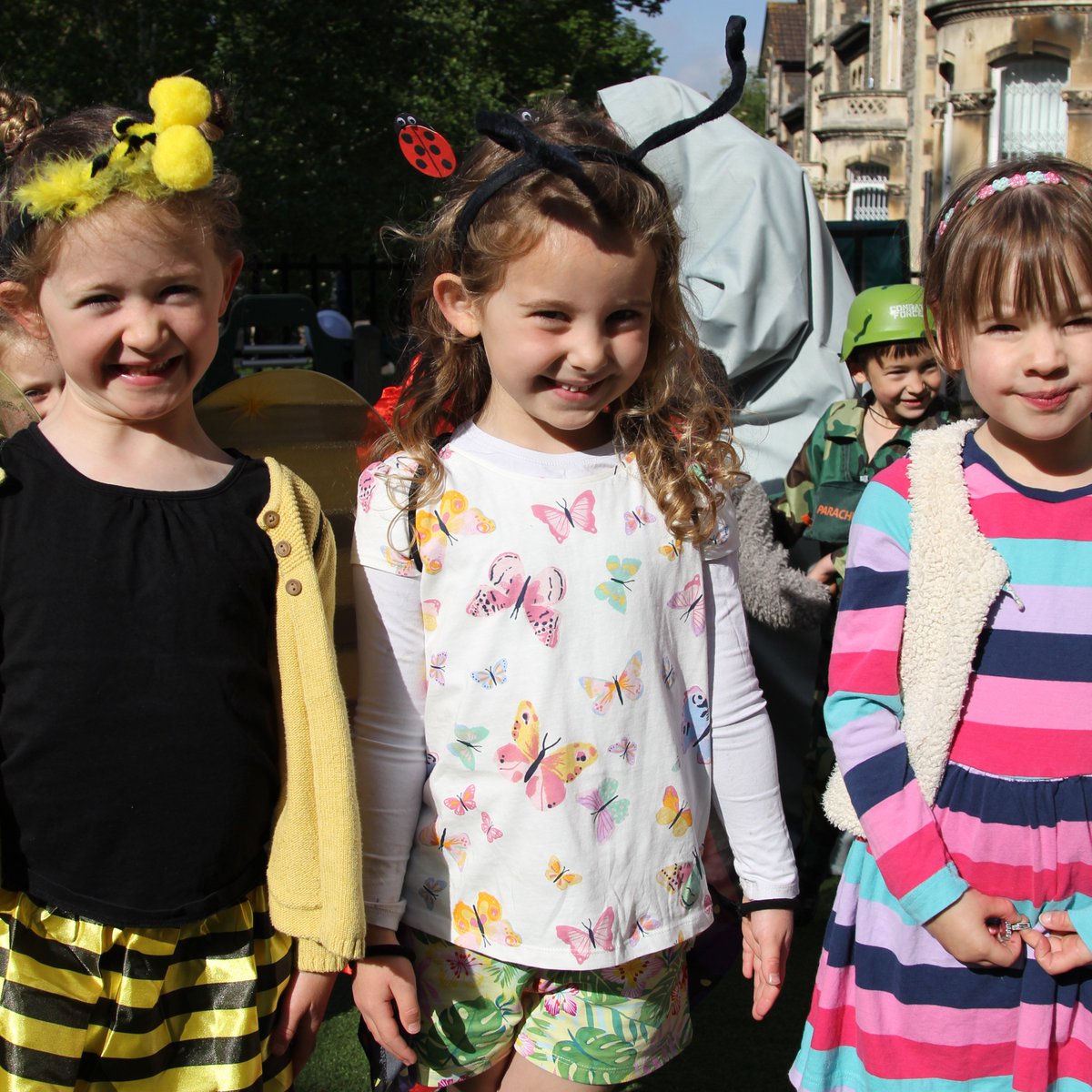 BGSBristol's tweet photo. There are lots of living things to be spotted in the Infant garden today, thanks to Reception's dress up day. Flowers, frogs, ladybirds, pigs, bees, butterflies, sharks... the list and their imaginations are endless.
#BGSInfants #Reception #EYFS #TopicDay https://t.co/dkAUNkfOmW