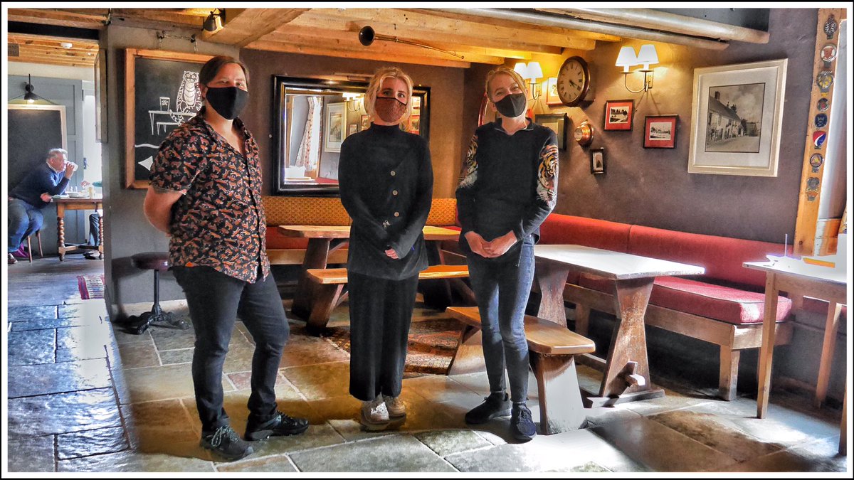rekoobb's tweet photo. Lovely to visit the 15th Century pub Tiger Inn, In the sleepy village of East Dean yesterday, a great atmosphere. The friendly staff even posed for me during a quite moment. #tigerinn #eastdean #pub #photography https://t.co/6ITZuyf3FP https://t.co/urYt3LAWoJ