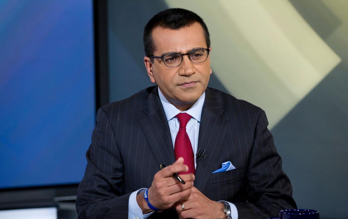 Madamefigaro's tweet image. #MartinBashir, le journaliste qui aurait dangereusement manipulé Lady Diana et Michael Jackson  &amp;gt;&amp;gt;  madame.lefigaro.fr/celebrites/mar…