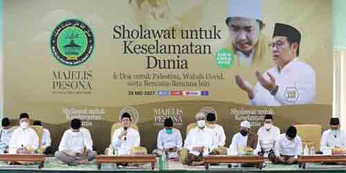 News_PKB's tweet photo. Gus AMI: Semoga dengan Bersholawat Bangsa Ini Keluar dari Masalah https://t.co/BTtE0sAcvT https://t.co/q4tSvQZweh