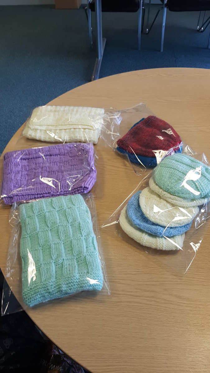 Thank you to @GBNI shop supervisor Margaret Megahey who has knitted these gorgeous little hats and blankets for the babies in our refuges! 🥰👶