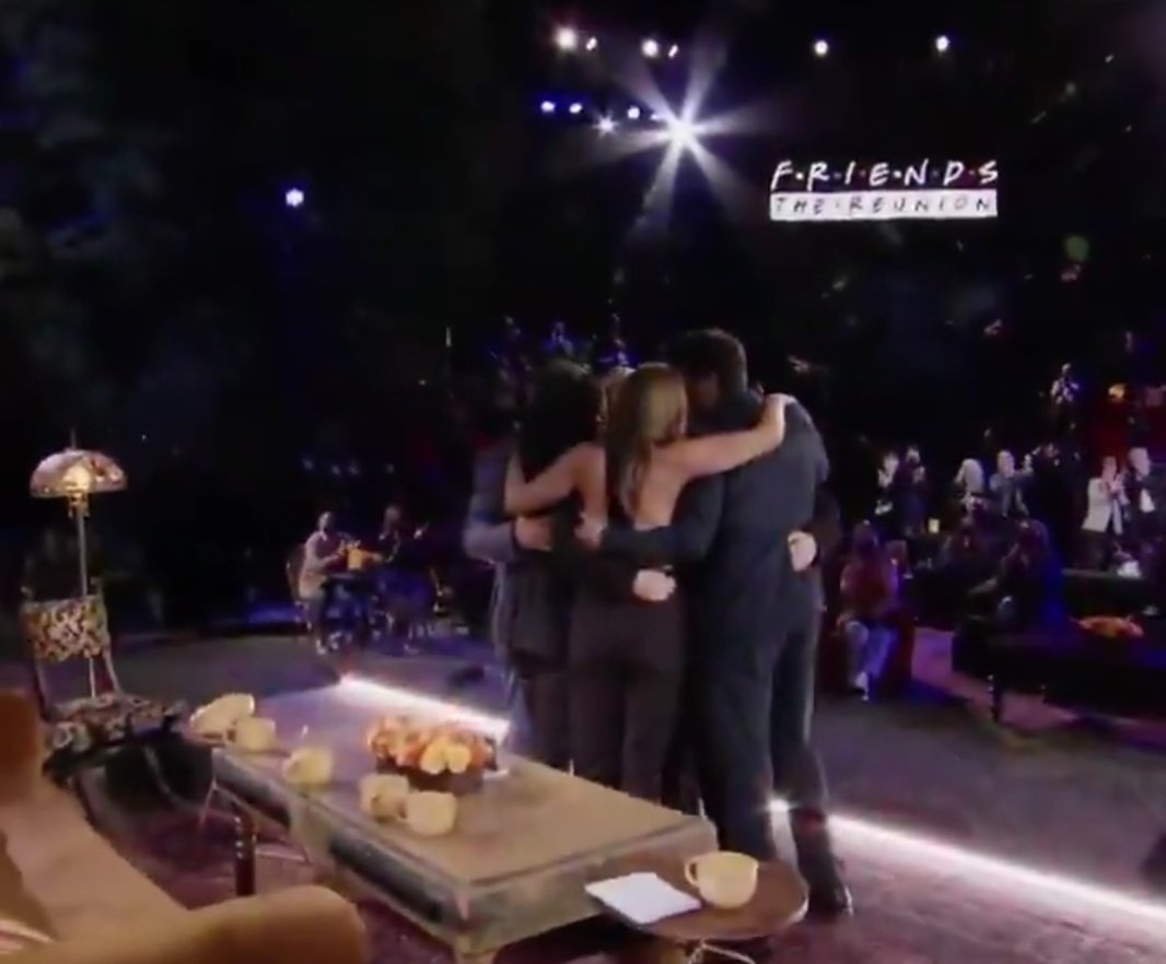 sAmcro 🌸 tweet media