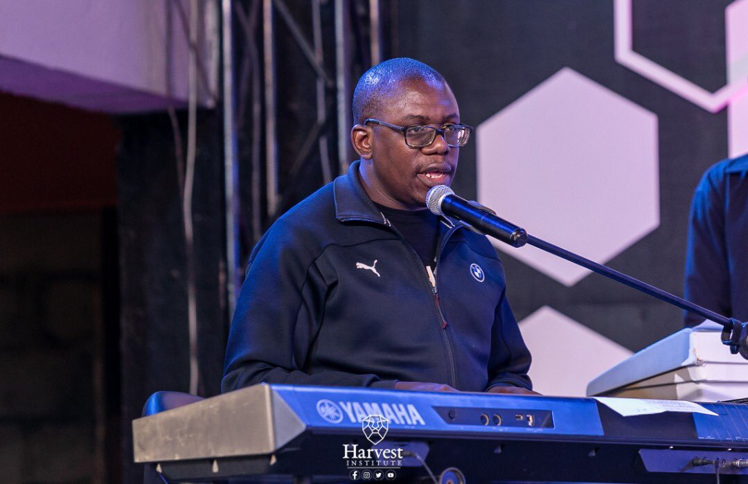 hrvstinstitute's tweet photo. His banner over me is love
He has brought me to His banqueting house
His banner over me is loveโฅ๏ธโฅ๏ธ๐ถ๐ถ๐ต
#SchoolOfMinistryIntensiveWeek
#HarvestInstitute https://t.co/A8JSFNfrl2