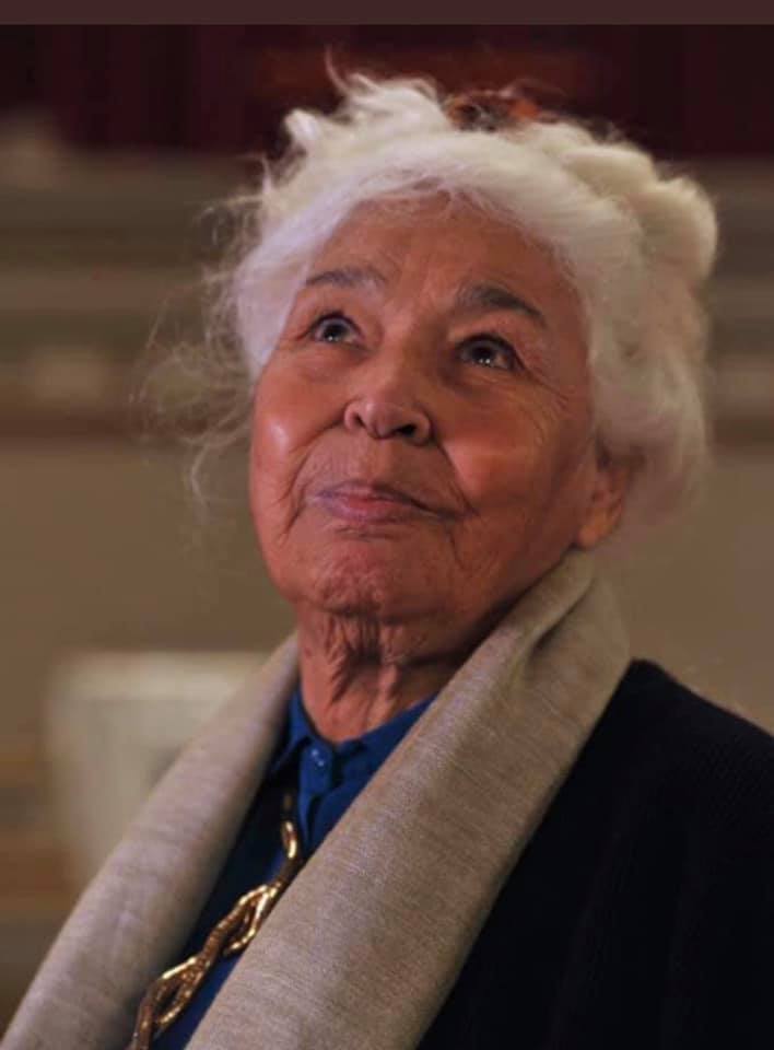 NawalElSaadawi1's tweet image. لأ يستطيع &quot;رجُل شرقي&quot;. أن يواجه امرأة أذكى منه. فما بالكم بالزواج منها !؟
#نوال_السعداوي