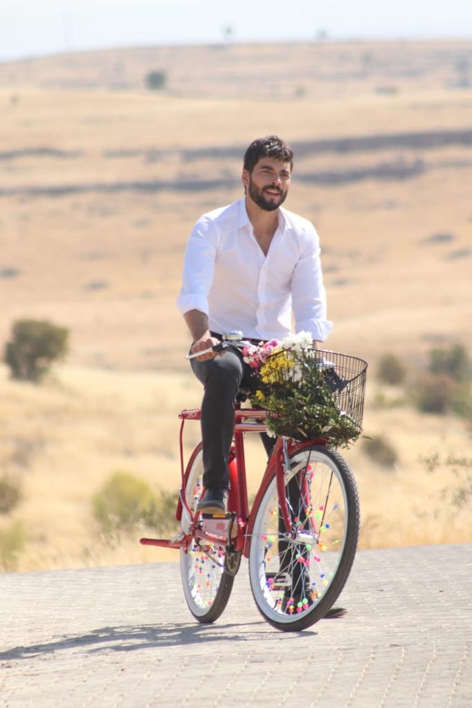 ebru_delisi's tweet photo. Sevdiğim iki yakışıklı erkek oyuncu 💥
#UlasTunaAstepe   &amp; #AkınAkınözü https://t.co/u7TmnPmDbg