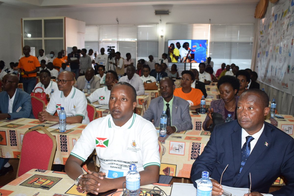 RTNBurundi's tweet photo. #JMTSI Le #Burundi se joint au monde entier dans la célébration de la journée mondiale des Télécommunications et de la société de l'information sous le thème : "Accélérer la transformation numérique dans ces temps difficiles".@mincotim https://t.co/PIDYm1rO77