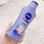 白肌に憧れる女子必見!自然と白肌になれるニベアクリーム!