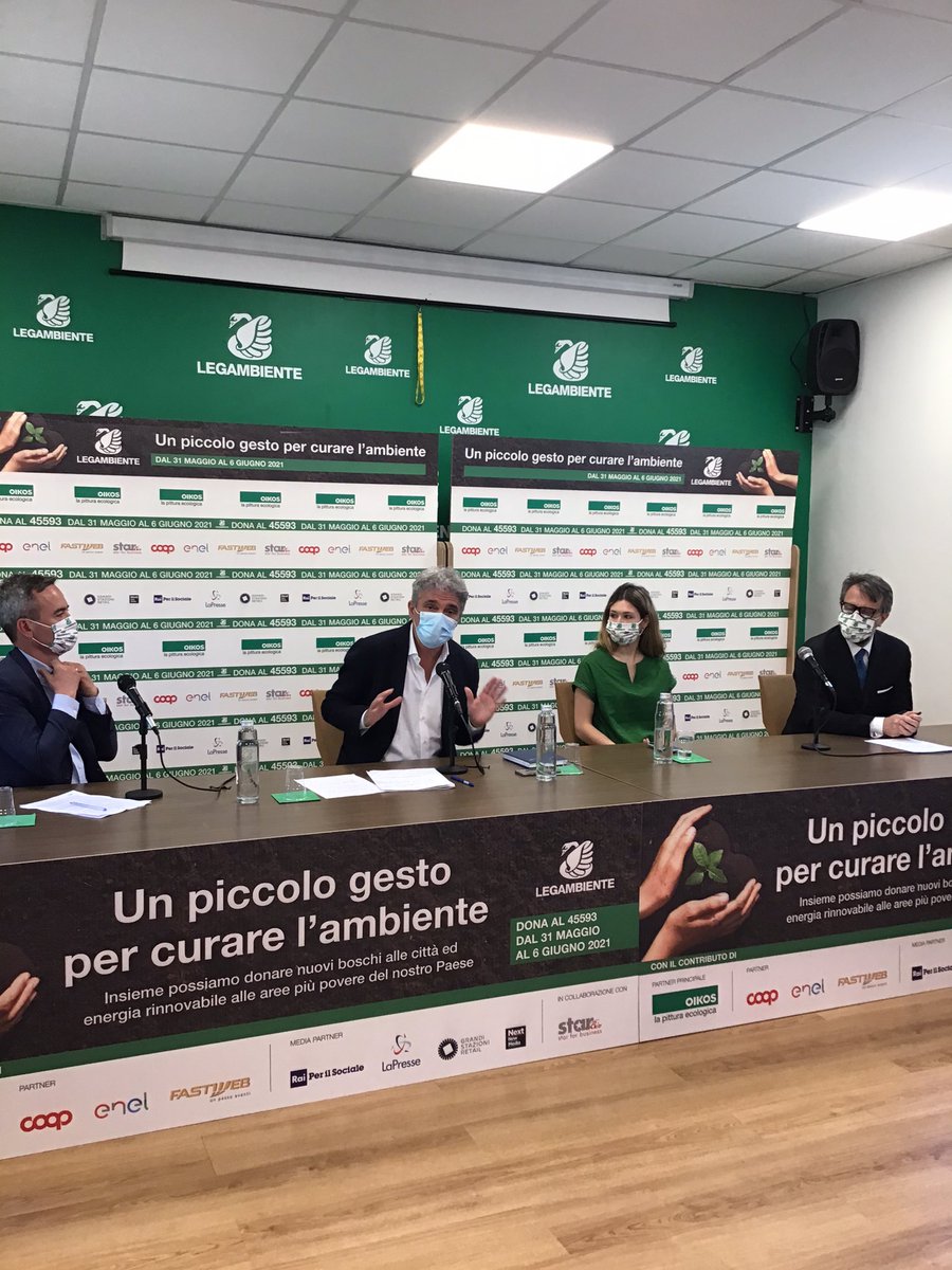 Legambiente's tweet photo. Un piccolo gesto per curare l'ambiente🌿 Conferenza stampa
 
Insieme possiamo donare nuovi boschi alle città ed energia rinnovabile alle aree più povere del nostro Paese.
Dal 31 maggio al 6 giugno
 
👉https://t.co/qovU6MECuL
#curiAMOlambiente https://t.co/VXfMxGPOx2