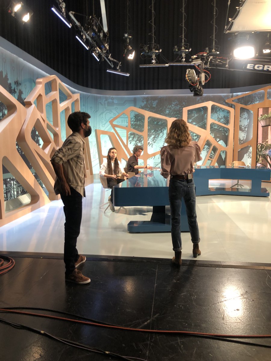 El nostre preventòleg, Joan Sabater, ahir va estar al programa <a href="/EnLiniaTVE/">En Línia TVE</a> per parlar sobre alcohol i joves, intentant aportar una mirada crítica i constructiva. <a href="/Fontsanta_Drugs/">Vibra</a> <a href="/serveicritic/">serveicritic</a> <a href="/ajesplugues/">Ajuntament d'Esplugues de Llobregat</a> <a href="/santjustcat/">santjustcat</a> <a href="/radiocornella/">Ràdio Cornellà</a>

rtve.es/m/alacarta/vid…