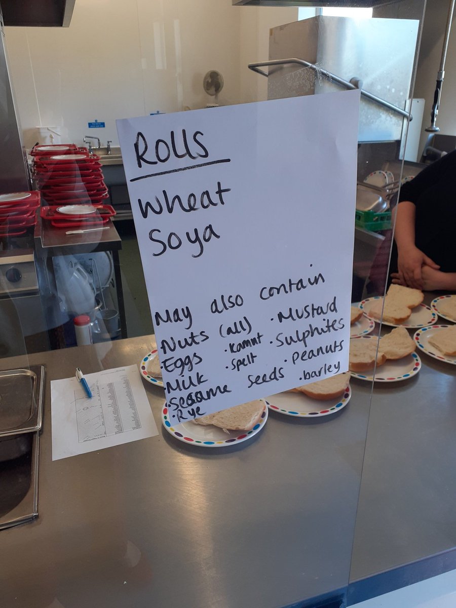 Great allergy management practice on bacon bap day. Delighted to see this as standard practice. #allergyawareness @Anaphylaxiscoms