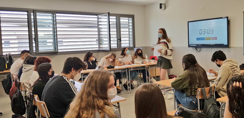 IESCLARACR's tweet image. Enhorabuena a nuestros y nuestras estudiantes y docentes de Oratoria por el trabajo realizado. Hoy se ha celebrado la final por cursos del torneo interno de debates. Tanto los temas como el desarrollo de las pruebas no han podido ser más interesantes
👏🏻👏🏻👏🏻👏🏻👏🏻👏🏻👏🏻