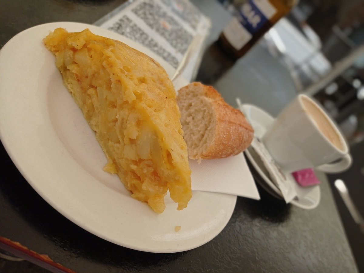 aitorbilbaoluri's tweet photo. @dut1977 Confirmado hace un rato, cojonuda la tortilla de la cafetería Elizalde https://t.co/jcPXcJpAMj