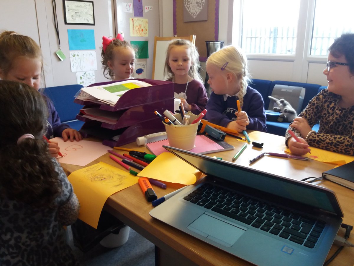 fergusc3's tweet photo. "So Claire, are you doing your work?" " Can we stay and help you?" Fabulous assistants with amazing note taking skills! Power of big postits!! Developing the young workforce! https://t.co/z7KroB1drV