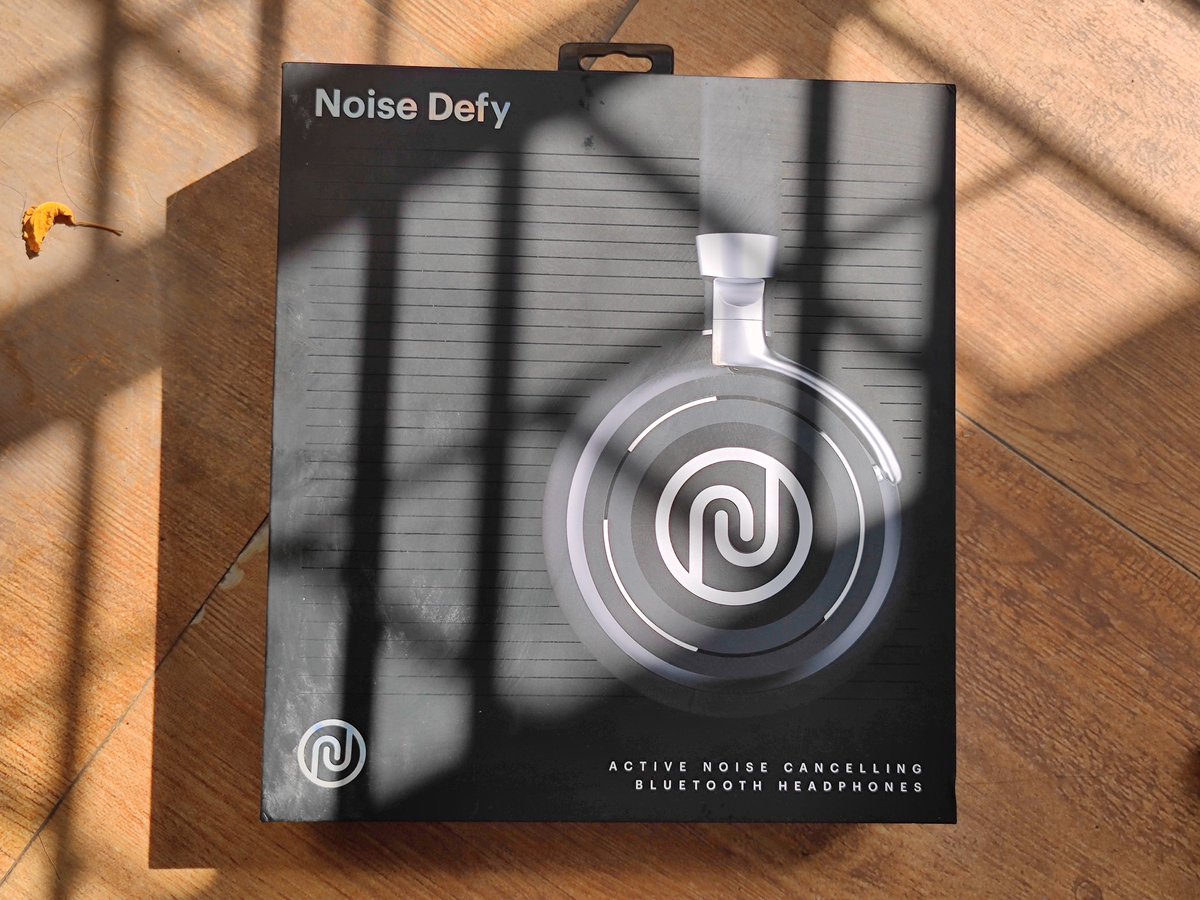 So on the very day <a href="/PranavHegdeHere/">Pranav Hegde</a> and I were talking about headphone brands that sell a lot but do not get much media attention, here we go. 

The Noise Defy. Over ear headphones with ANC. 40 mm drivers. 20 hour battery life. 

Rs 5,999. 

Interesting?