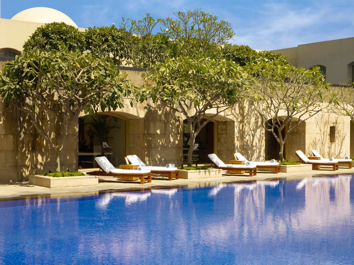 TridentHotels's tweet photo. Relax by our pool and let the calming environs soothe your senses on your next blissful escape. When the time’s right, we hope to welcome you back for an exceptional stay!
#TridentHotels #TridentGurgaon #LeisureHotel #StayHomeStaySafe https://t.co/6tKKC8HuW0