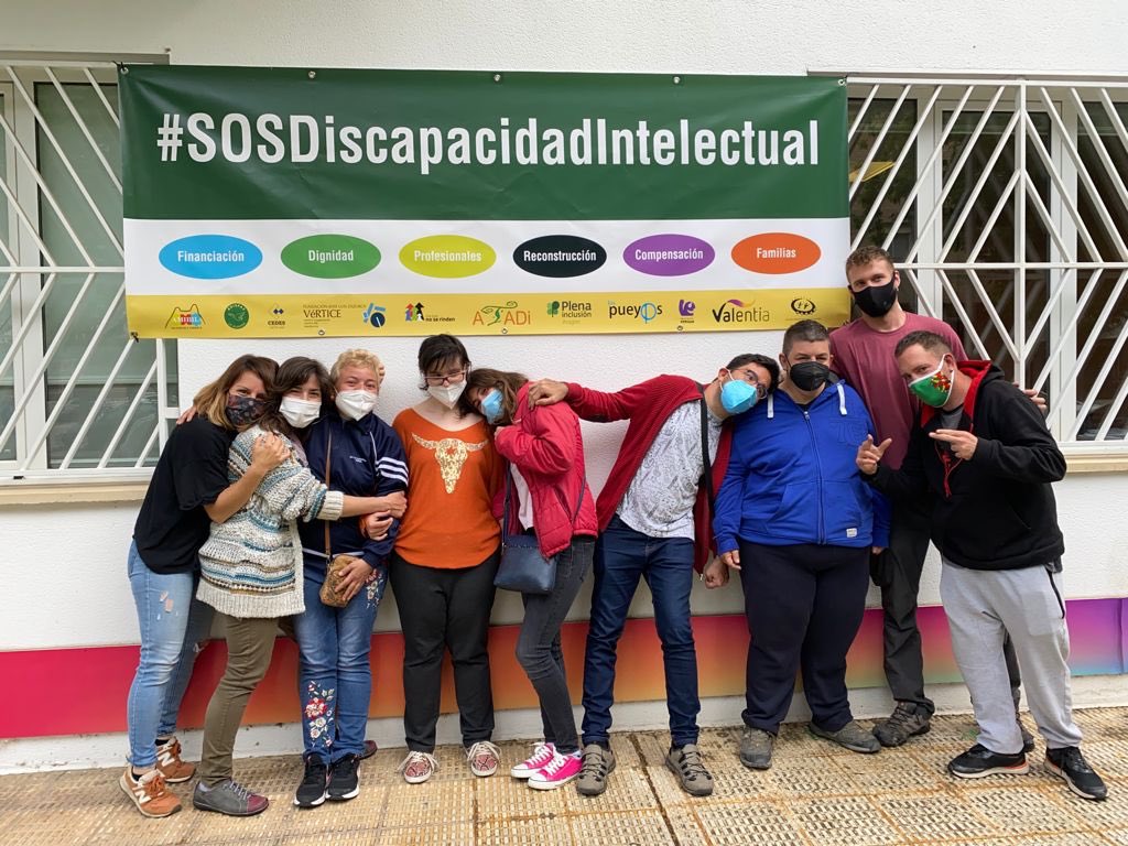 La pandemia ha puesto al sector de la discapacidad al límite. Y lo hemos afrontado con creatividad y mucho esfuerzo. #SOSDiscapacidadintelectual (Abrimos hilo 👇)