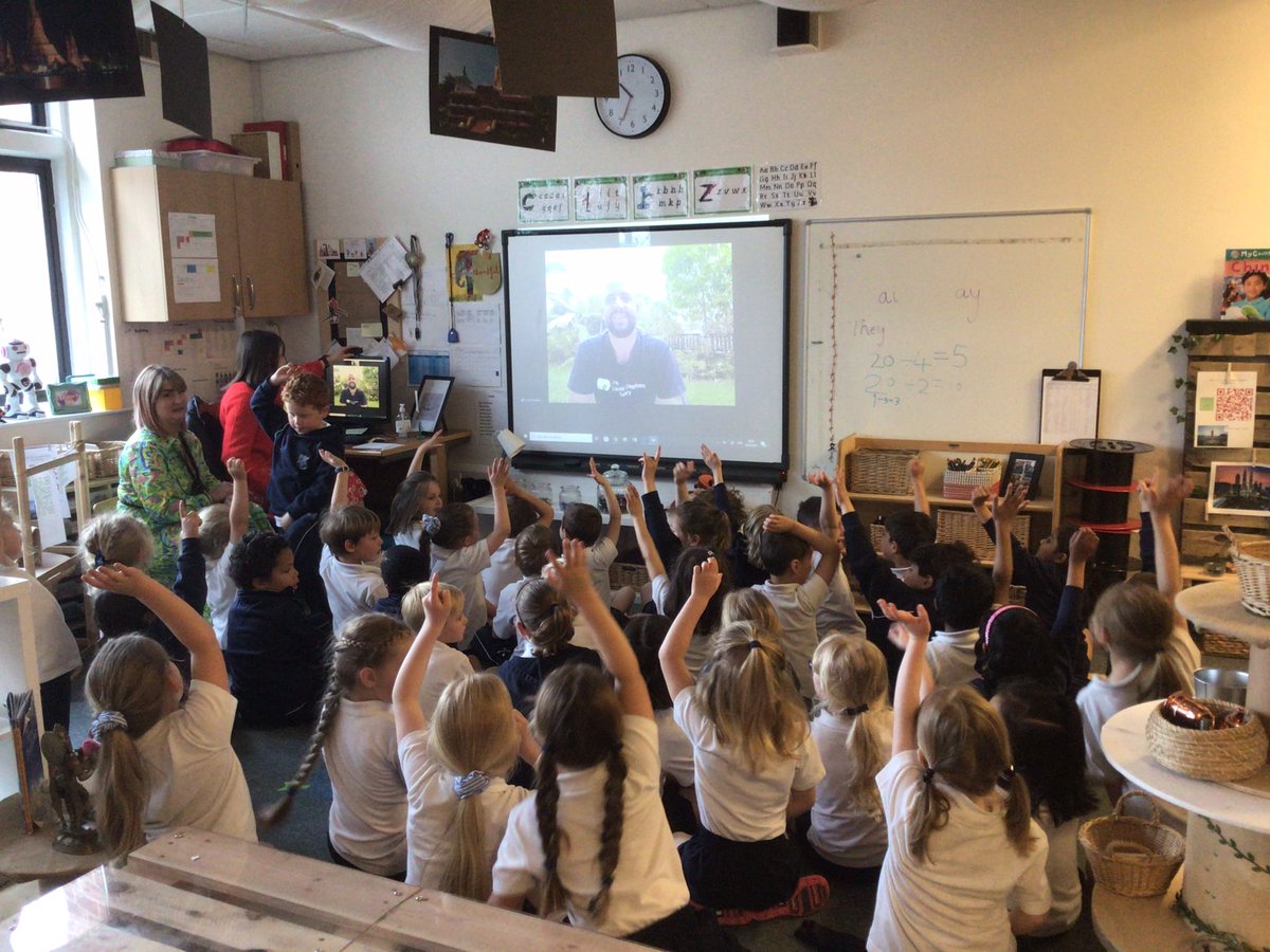 stpeters2_8's tweet photo. Wow, what a fantastic experience! Today 1E and 1C zoomed Phuket Elephant Sanctuary and asked them lots of questions about the elephants they have rescued. What an emotional morning 😢🐘🐘🐘 #savetheelephants #stopanimaltourism #concioustravelling @AttenboroughSir @PESElephant https://t.co/urEhA3PEah