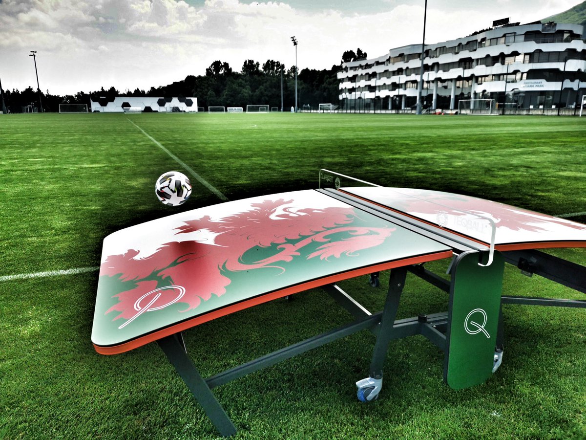Team_Bulgaria's tweet photo. Мъжкият национален отбор на България ще си партнира с държавната федерация по @Teqball. 
В Национална футболна база „Бояна“ пристигна специално изработена от FITEQ професионална маса за текбол, брандирана със символите на @Team_Bulgaria 🇧🇬 https://t.co/JhjAvYlmdX