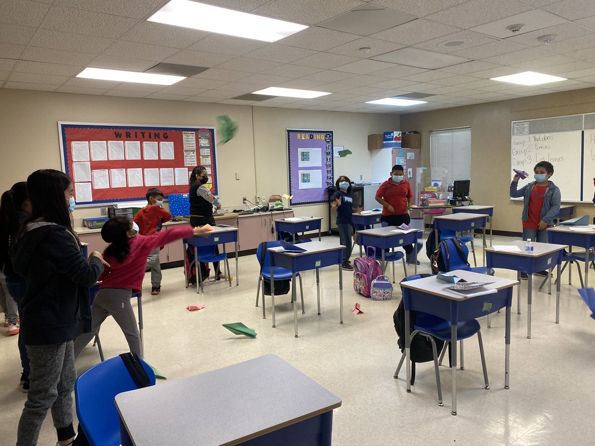 This morning for our Science Fun carried out repeated trials for investigating the distance our airplanes flew to justify valid conclusions! Students loved the engagement and hands on activity ✈️🥳 <a href="/HISD_Crespo/">Crespo Elementary</a>