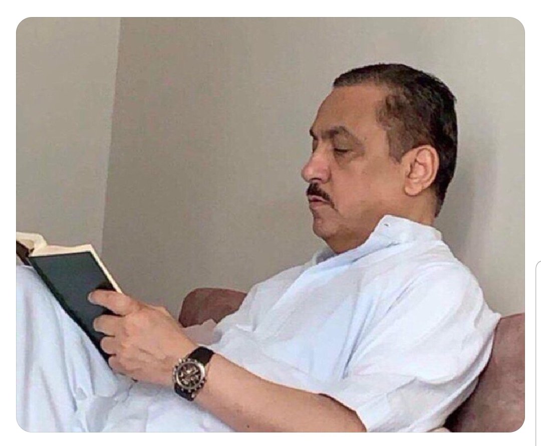 الصبر / لو رافقك ما بيّح سدودك
مغروس في خاطرك ويكرس عنادك

رفيقك الطيّب اللّي يقدّر صدودك
لامن خوي الرخا / ضرك ولا فادك

والعز سترك/ لامن هز الجفا عودك
ما يكسرك عز نفسك/ كان ما زادك

قيّدت من قـيّـدك / وانكسرت قيودك
وان سلم راسك فداك اللي جحد زادك 
#مسلم_البراك