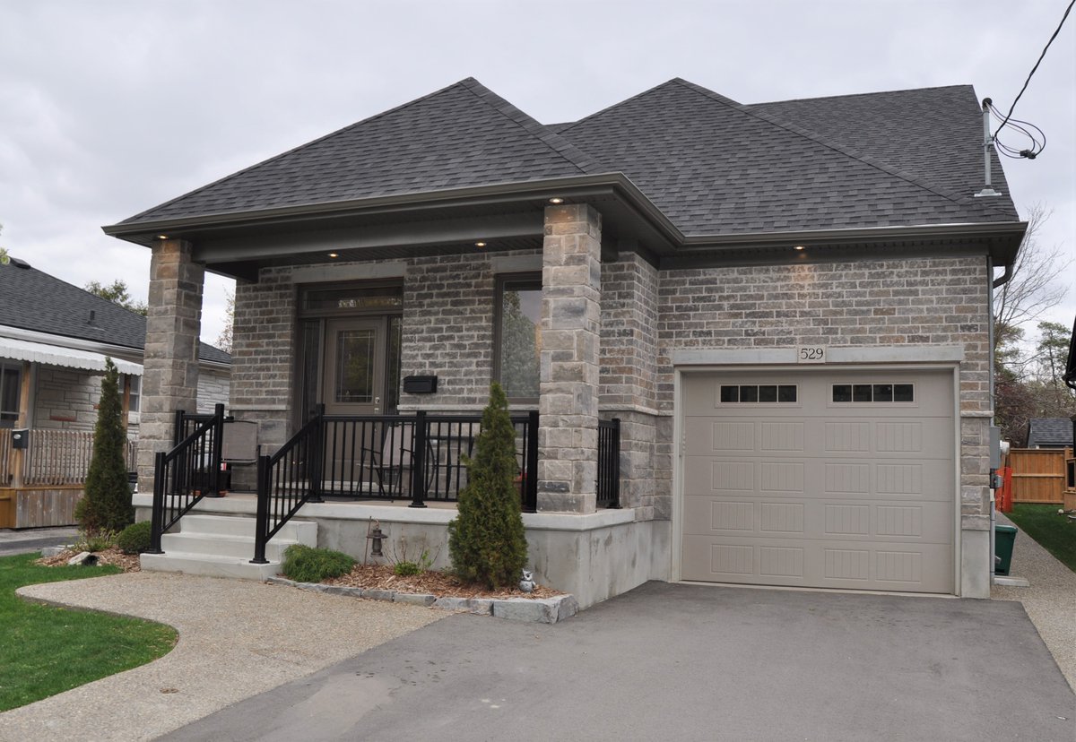 MartyFraser61's tweet photo. 529 Dover St. S. in Cambridge listed at $879,900. Bungaloft with 4 beds, 3 baths, built in 2018.  Watch the #Video #BeardedRealtor #bosleyrealestate 
https://t.co/2cRlObItCm https://t.co/XEci1z9m9a