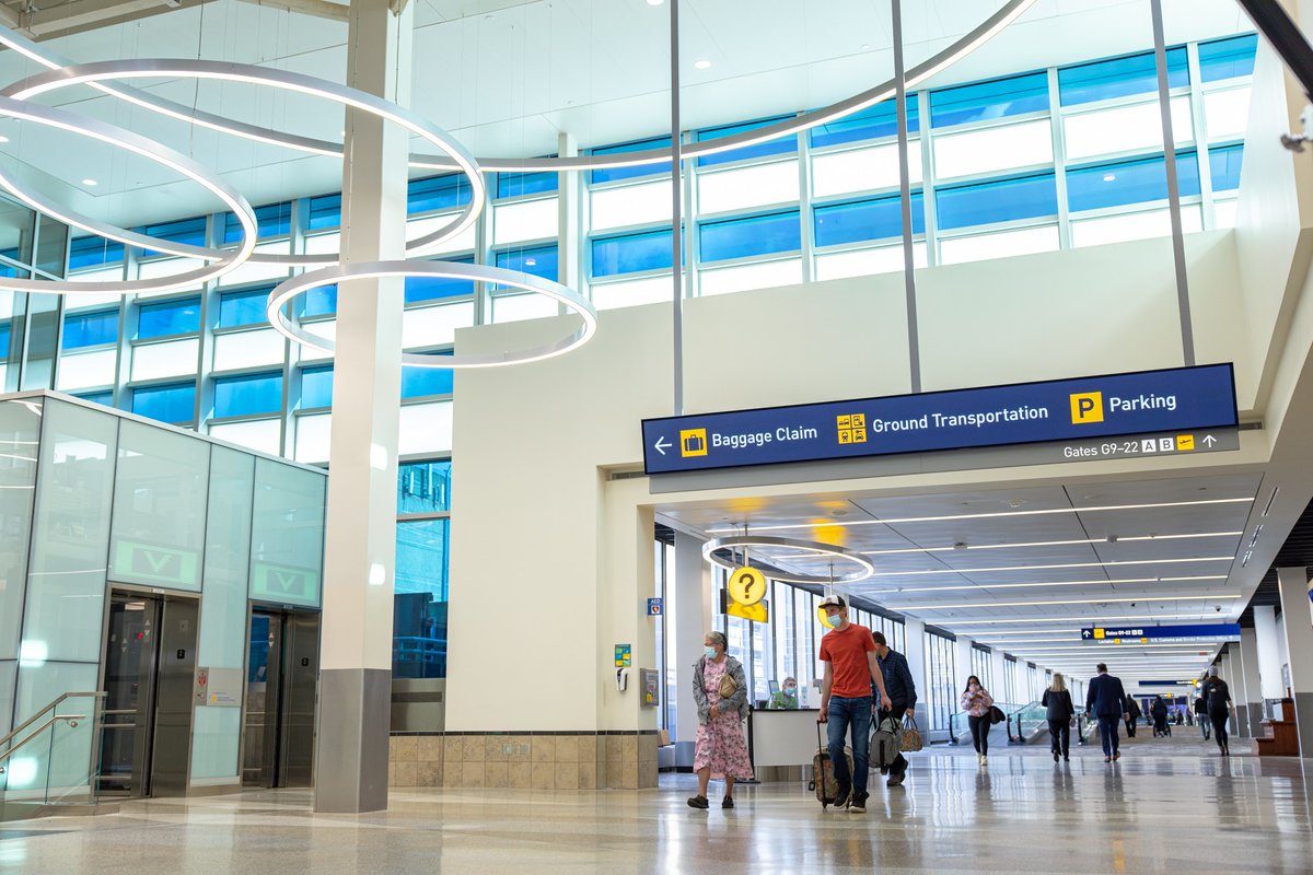 mijksenaar's tweet photo. The Digital Airport Index North America is here → https://t.co/bkFukWKo53
Congratulations @mspairport which has climbed to the top of the survey!
As well as the top 3 winners @DFWAirport @DENAirport @PANYNJ @flyLAXairport @HobbyAirport @TorontoPearson

#digital #airports #travel https://t.co/YHhZyvQ7gL