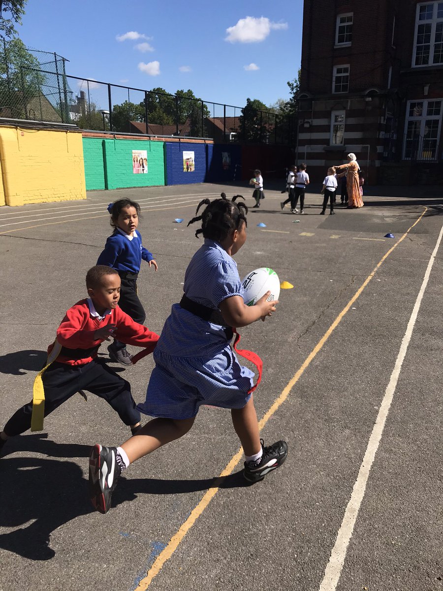 LarkHallPrimary's tweet photo. Year 1 had their tag rugby inter house competition today. Everyone showed lots of teamwork and perseverance. #LHbattersea #Larkalbert #LHUPH #rugby #goforwards #teamwork https://t.co/GfNTI7BLCL