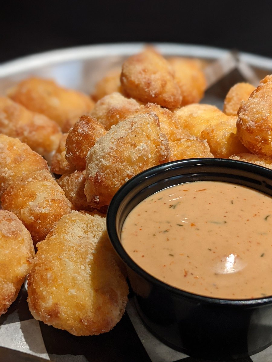 If you thought we were cheesy, be prepared for it to get cheesier. 
.
While most know that we season our fries with different flavorings, they don't know that we can put it on basically anything. Pictured above is one of our favorites: cheese curds in parmesan seasoning 🤯