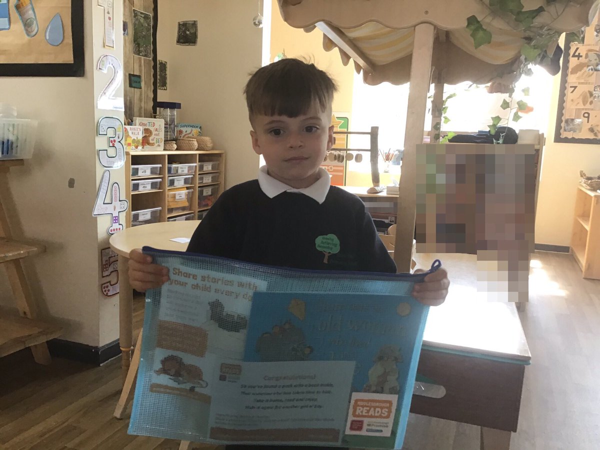 parkendprimary's tweet photo. Some of our Nursery children are excited as they have got a special book to read at home. Once they have read the story they will be hiding it around the estate for someone else to find and read. Keep your eyes open during the half term for any books you might find! https://t.co/NDZvaUG1Hg