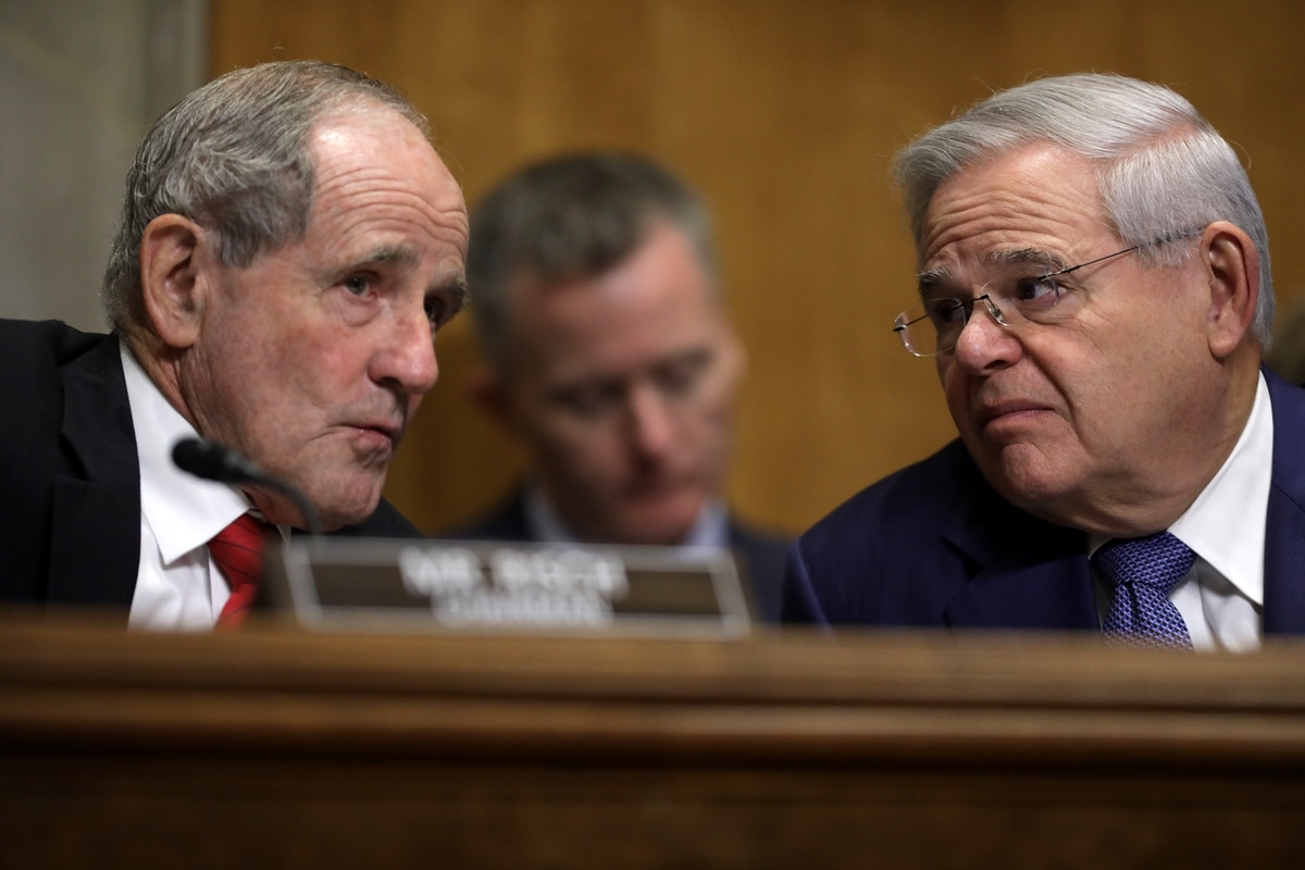 batten_von's tweet photo. We thank @SenatorMenendez and @SenatorRisch for speaking with one voice: The United States will not stand by and watch the Ethiopian and Eritrean governments commit human rights violations and war crimes. More directive and punitive sanctions are now on the table.
#TigrayGenocide https://t.co/LiopZnB2Y4