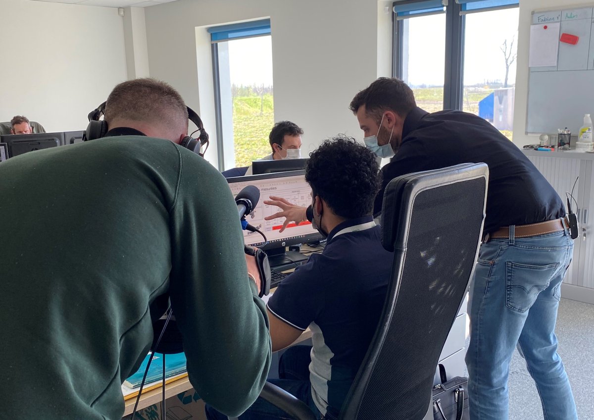 👉🏻 Rendez-vous ce soir sur la chaine <a href="/C8TV/">C8</a> à partir de 21h15. 
Nos routes sont-elles dangereuses ? Comment assurer la sécurité des usagers de la route ? Ce sont les questions que les journalistes <a href="/canalplusgroupe/">CANAL+ group</a> nous ont posé en mars dernier.