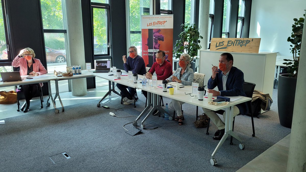 Le jury attentif devant les pitchs des meilleures équipes de chaque région <a href="/LesEntrep/">Les Entrep'</a>