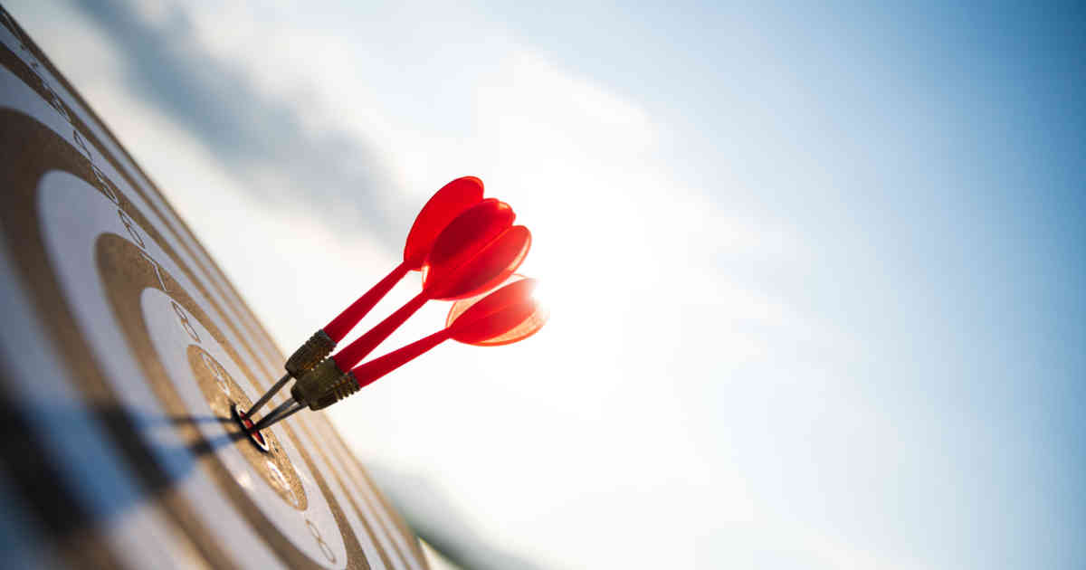 leadvisionbook's tweet image. Perfection is overrated, and good leaders don’t obsess over it. Your team needs to know that you are a human with your own flaws, weaknesses, quirkiness, and vulnerabilities. Admit to your shortcomings upfront so that team members can help fill the gaps. bit.ly/32xrJPn