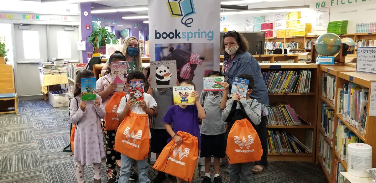 wkrrreaders's tweet photo. @RodriguezElem K-2nd graders won't be Summer Sliding, they'll be #SummerSucceeding thanks to @vcfo, @bookspringatx, Brian Wood, Shannon and Vanessa! #roadrunnerproud be be partners with such AMAZING PEOPLE! #AISDreads #roadrunnerproud #growyourbrain @AustinISD Thank you!!!! https://t.co/D5FlCB11yK