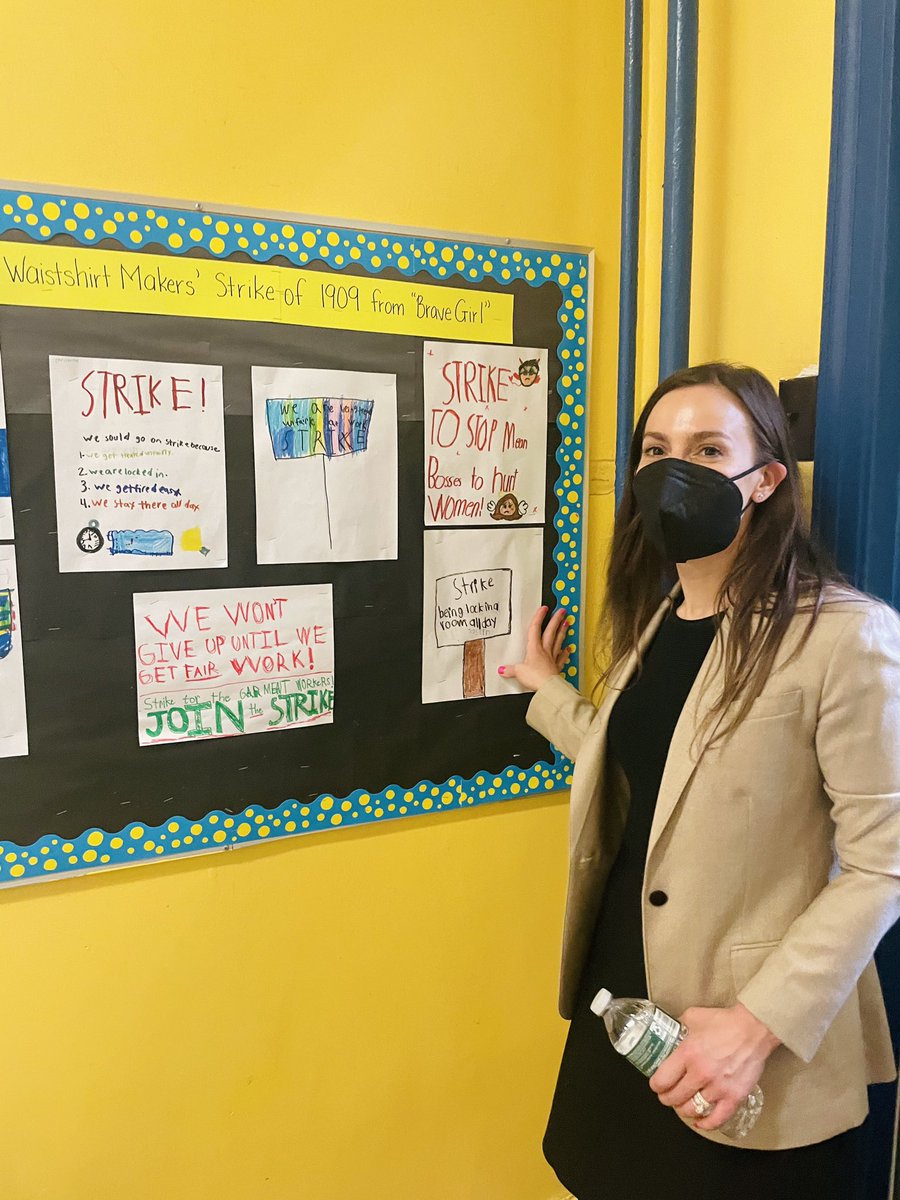 SenatorBiaggi's tweet photo. Yesterday, I had the opportunity to visit the Saint Francis Xavier School in the Bronx and meet with teachers and students of all grades. I was so impressed with their dedication to kindness and Principal Marie O’Shea’s love of Mary Oliver — one of my favorite poets! https://t.co/Adc9B3uL9H