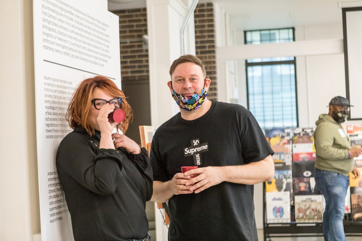 3rdSpaceCLE's tweet photo. BYOV: Bring Your Own Vinyl. Is back for the holiday weekend. Sign up for a slot in-person or, in advance via Eventbrite.
https://t.co/qzfcDOVFEn

#MakersHour #MakersMark #RemarkableSounds #Bourbon #remarkablesounds #remarkablemeetsremarkable #deepcrates @MakersMark https://t.co/LUYGidFLZs