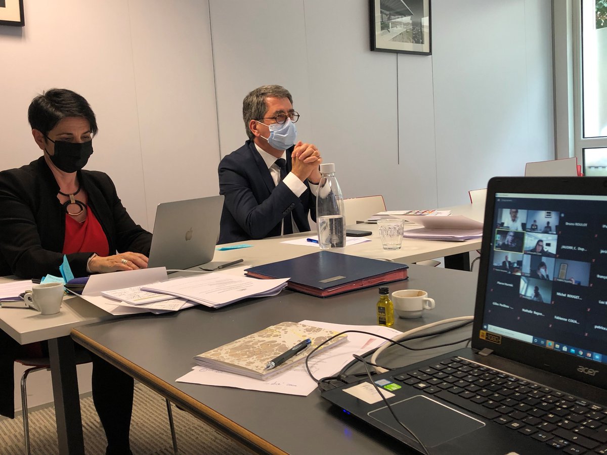 Hier se tenait l'AG #Fnau présidée par <a href="/JeanROTTNER/">Jean ROTTNER</a> et <a href="/P_Vergriete/">Patrice Vergriete</a>, président délégué : Bilan 2020, orientations 2021 et débat sur les enjeux de l’habiter avec <a href="/emmacosse/">Emmanuelle Cosse</a>, Présidente <a href="/UnionHlm/">UnionHlm</a>, <a href="/L_Girometti/">Laurent Girometti</a>, <a href="/f__leclercq/">Francois Leclercq</a>. 
L'occasion de beaux échanges avec nos nouveaux élus.