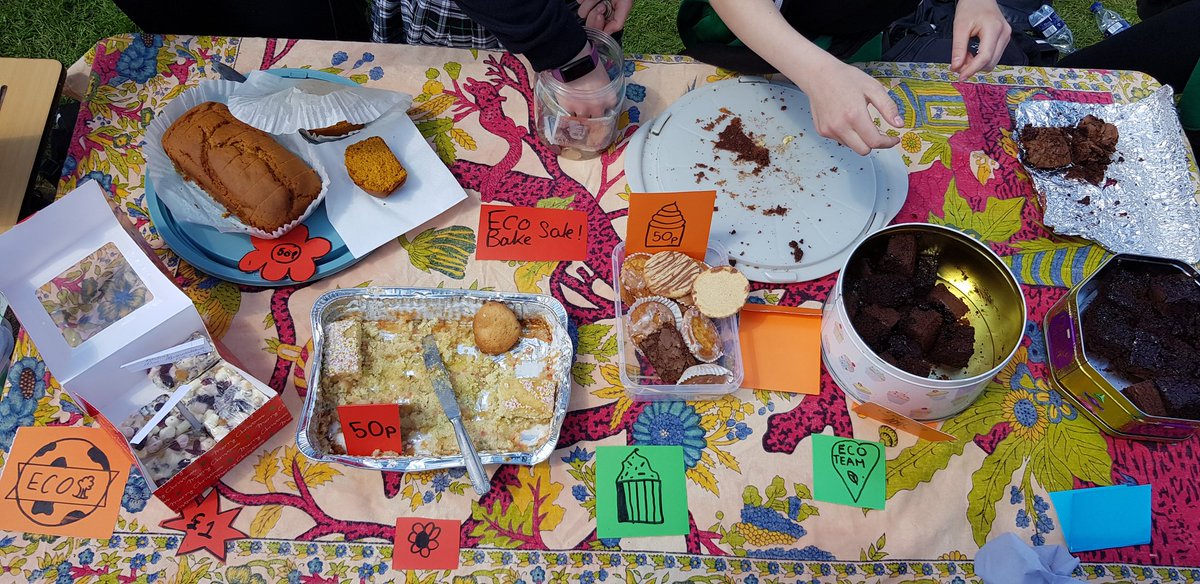 Thank you to everyone who came by and supported the Eco-Team bake sale by buying something, running the stall or donating baked goods! It was a huge success! 💚