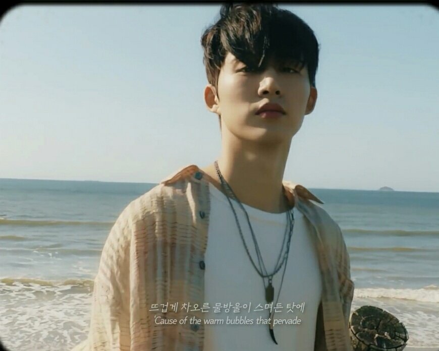 'Oh, at the end of my sleeves is a beach'
'Cause i wiped out the water flowing on both cheeks' 
'Oh, at the end of my eyes is a beach' 
'Cause of the warm bubbles that pervade'

ILLA ILLA Lyrics Kim Hanbin SWOTY indeed @shxx131bi131 
B.I LYRIC MOOD FILM 
youtu.be/lnKWN6OMAwI