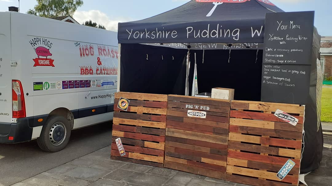hogsnbbqs's tweet photo. Yorkshire pudding wraps at #bishopburtoncollege with Aberdeen Black Angus beef 😋
#weddingcaterers #eventcaterers
#bbqcaterers #hogroastcaterers https://t.co/6VSnNVHfjk