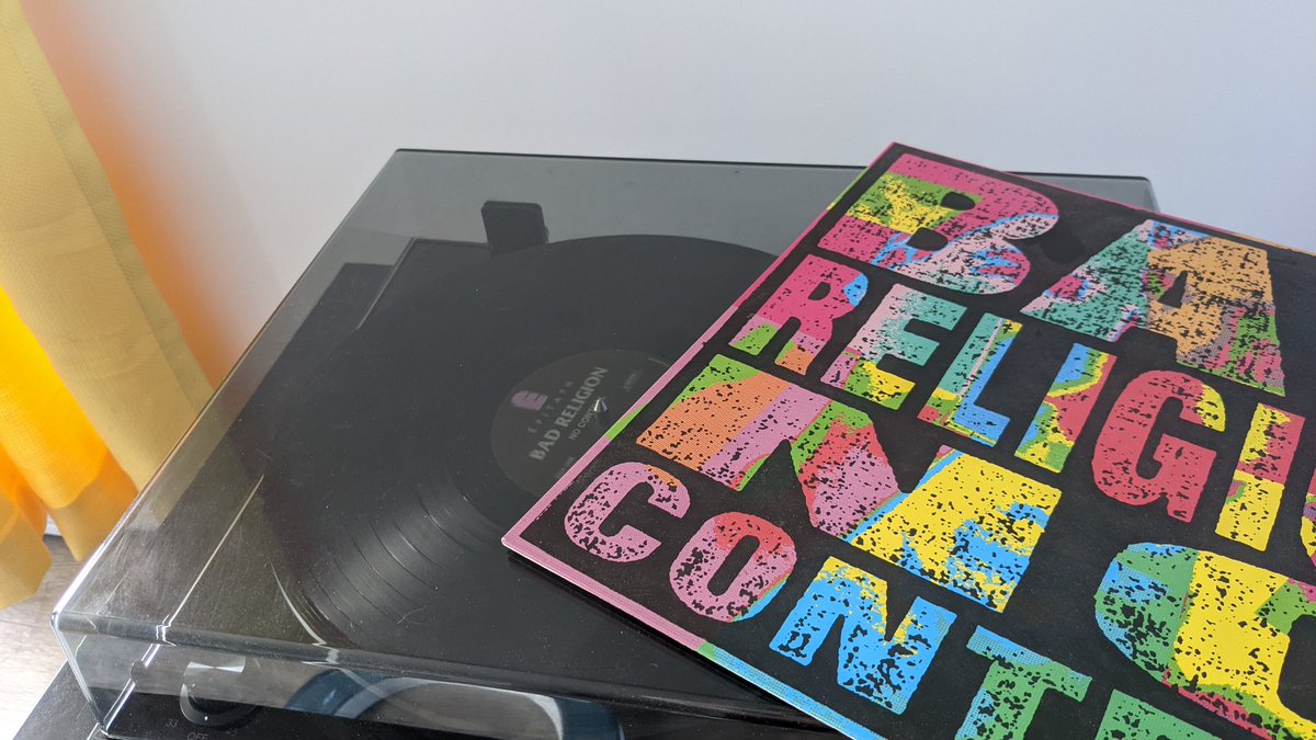The weird feeling I have when listening to <a href="/badreligion/">Bad Religion</a> 'No Control' on #vinyl and realize how slow the turntable is compared to the music it's playing 😂