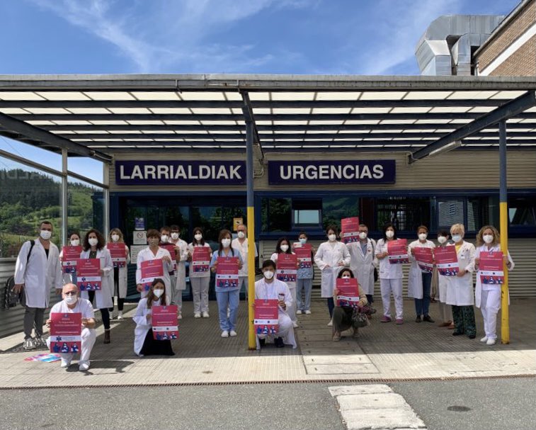 EKALME's tweet photo. Parte del equipo de urgencias del Hopital del Zumarraga en Guipúzcoa solicitando la creación de la #EspecialidadUrgenciasYA  24/7/365 https://t.co/ZYRdDjJvMs