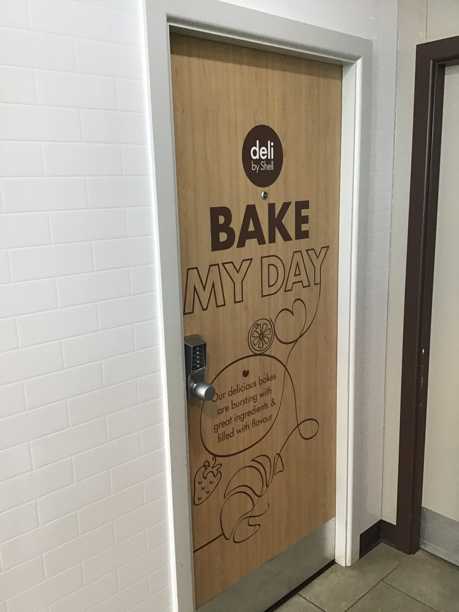 XmoStrata's tweet image. A very small part of a large 160 site internal shop branding programme completed by the Xmo Strata team.
#Branding #VinylApplication #SignInstallation