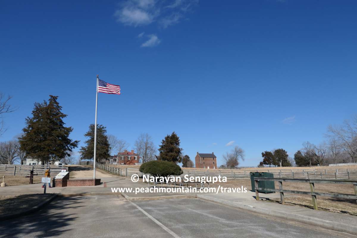 USAS_WW1's tweet image. #OTD Robert E. Lee #CivilWar The Civil War was horrific war for the freedom to keep slaves. April 9, 1865: Lee surrenders to Ulysses S. Grant at Appomattox Court House, Virginia. The war wasn't 100% over, but this loss sealed the Confederacy's fate.