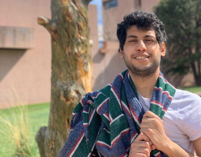 First1Saudi's tweet photo. بعد وفاته بـ3 شهور.. مبتعث سعودي يحصل على درجة “البكالوريوس” من جامعة نيويورك

عبدالرحمن الحمدان رحمه الله، طالب مبتعث سعودي في ��جال علوم الحاسب، وافته المنية قبل أن يتمكن من إنهاء مشروع تخرجه، منحته جامعة نيويورك درجة البكالوريوس في علوم الحاسب من كلية العلوم بعد وفاته ب3 أشهر https://t.co/YaKTTWOa30