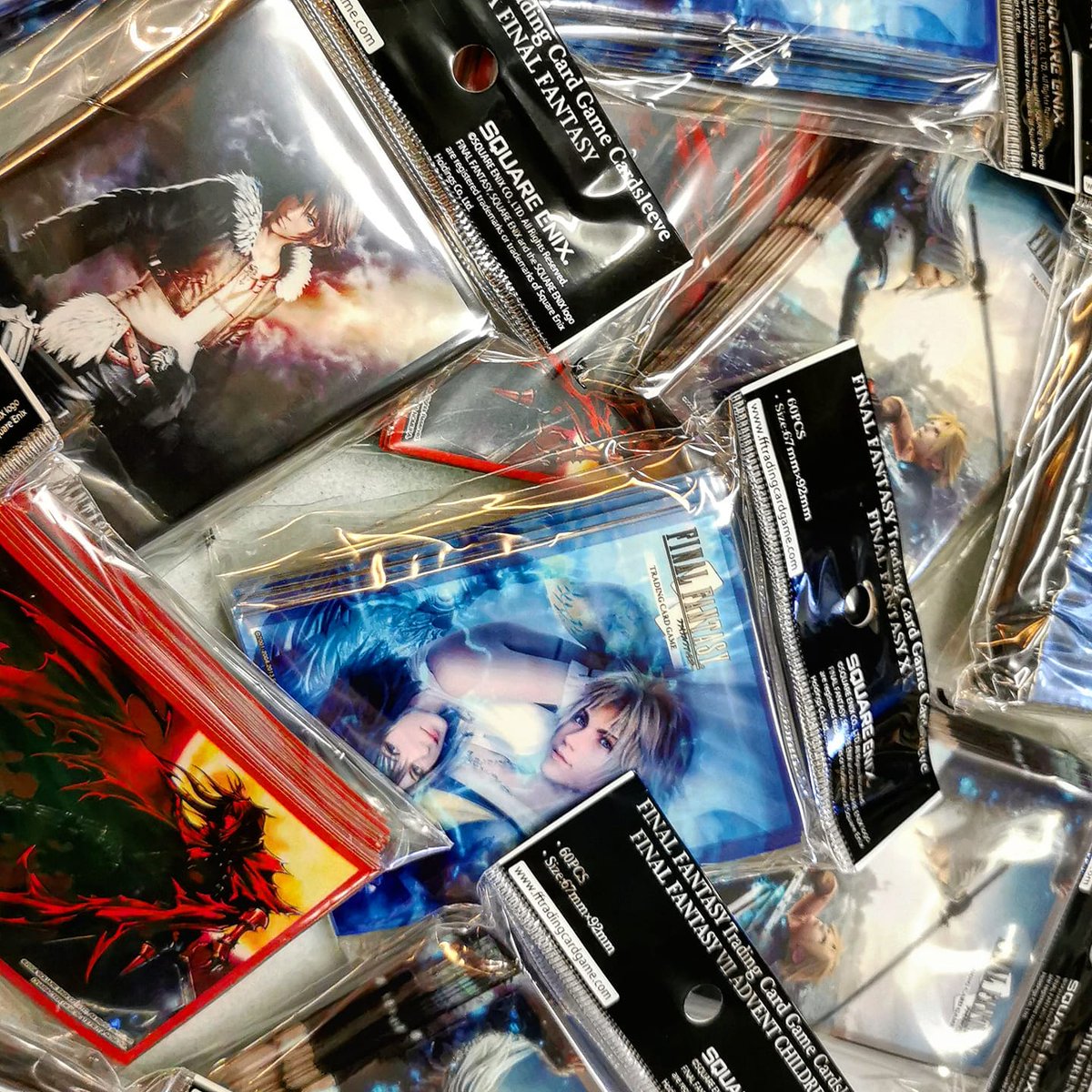 fpiwolves's tweet image. Freshhhh restock on CCG staples! Treat your decks to a fresh set of sleeves and box, and get ready to play card games IRL, like, with real people :o
#ultrapro #cardsleeves #promatte #ccg #TCG #cardaccessories #forbiddenplanetinternational #forbiddenplanetwolverhampton