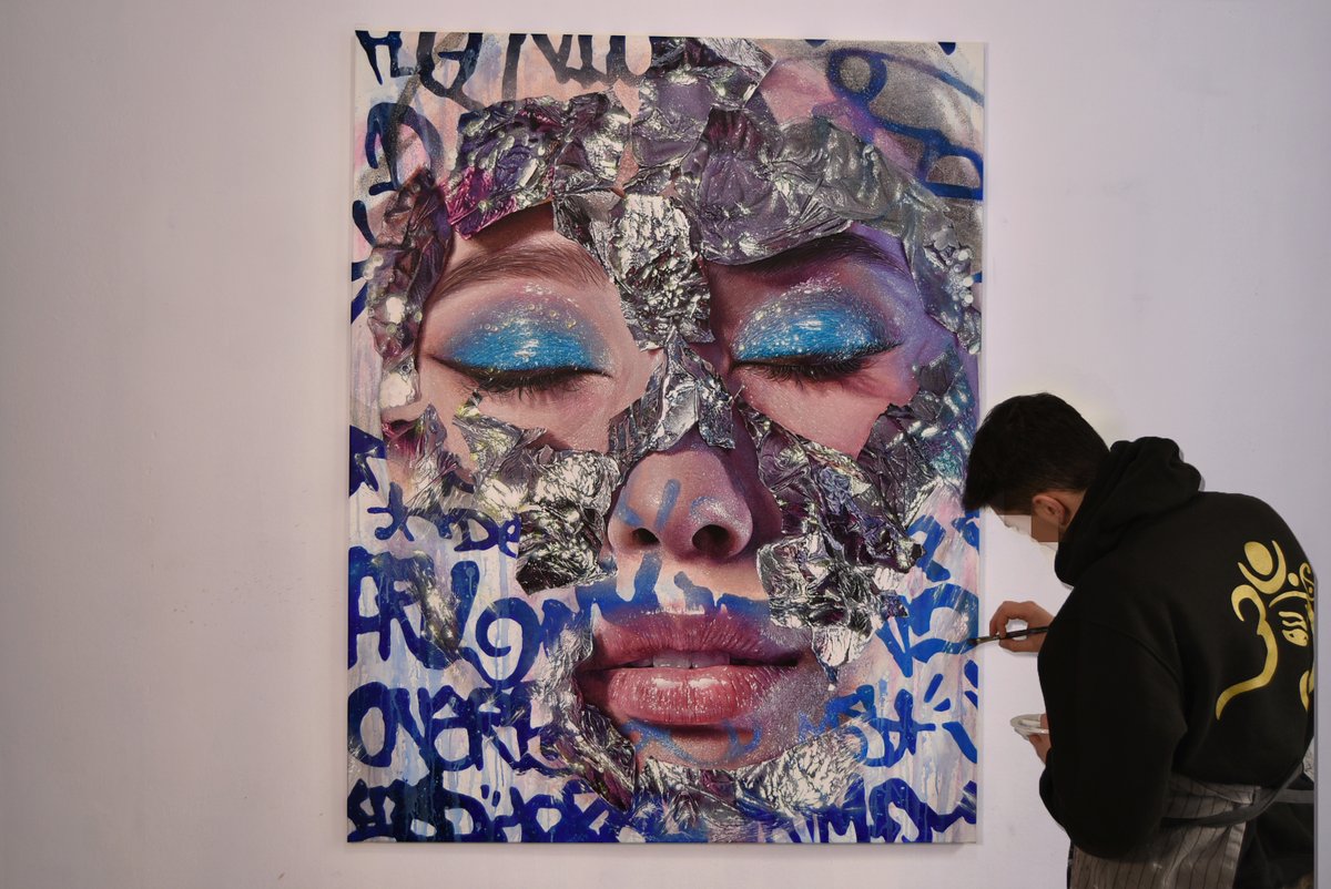 afad_associacio's tweet photo. ☝ Conse, #AFADmember i artista que ha realitzat el mural del Raval en memòria de l'artista Makha Diop, presentarà les seves obres d'estudi en una primera exposició a Barcelona. 

Galeria Villa del Arte ( C/ Tapineria, 39) 
4 de juny a les 19 h

👉https://t.co/LGYumUZJAy https://t.co/LyqN4Q9zUW