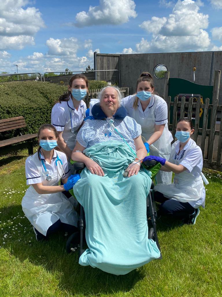 Huge pt goal achieved today ✅ 
Outside for the first time on a trache meant tears everywhere from the pt and staff who have been with him whilst he’s been on ICU 🥰 
Fresh air, blue sky = ⬆️ pt hope for their future 🥰 

Photo shared with patient consent 
<a href="/GWH_NHS/">Great Western Hospitals NHS Foundation Trust</a>
