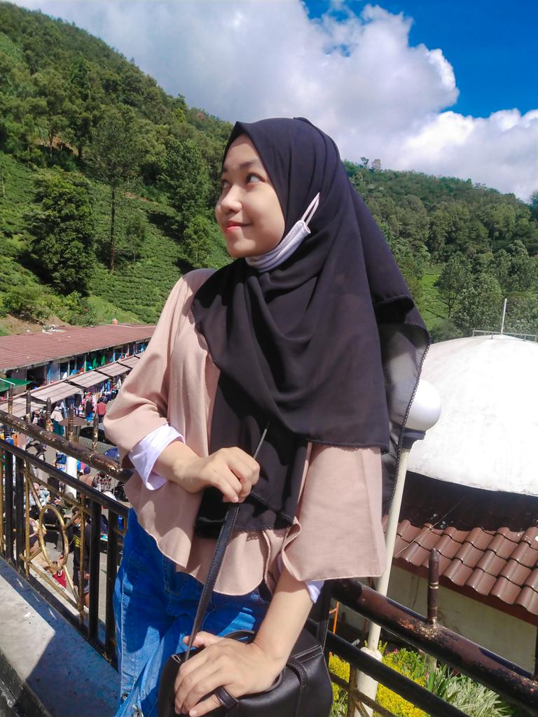 accpriceless's tweet photo. Difotoin mas pacar 🤪 https://t.co/X17gXmNO8e